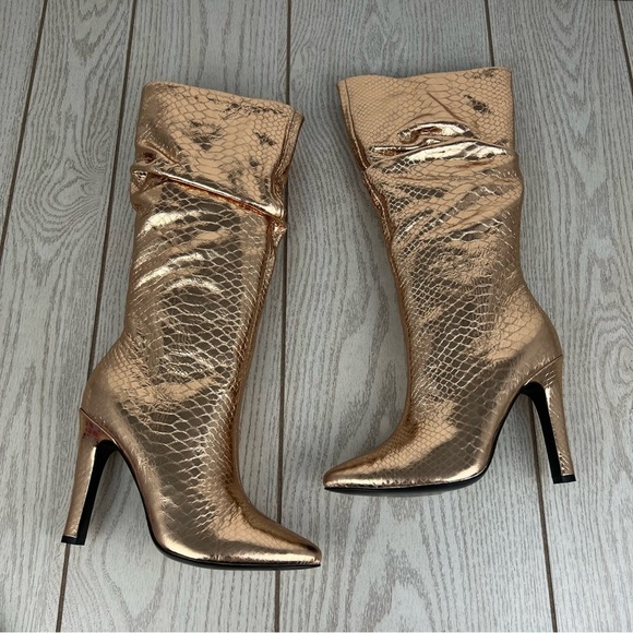 Kurt Geiger London Women's Shoreditch Snake Embossed Heel Boot 38.5 Gold $220 - Picture 1 of 9